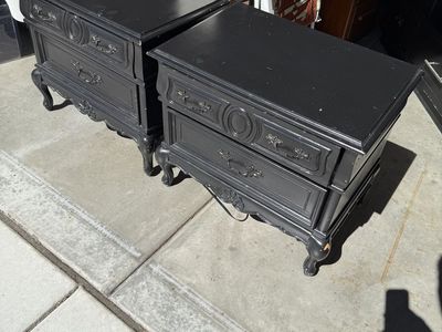 Set Of 2 Wood Nightstands In Black