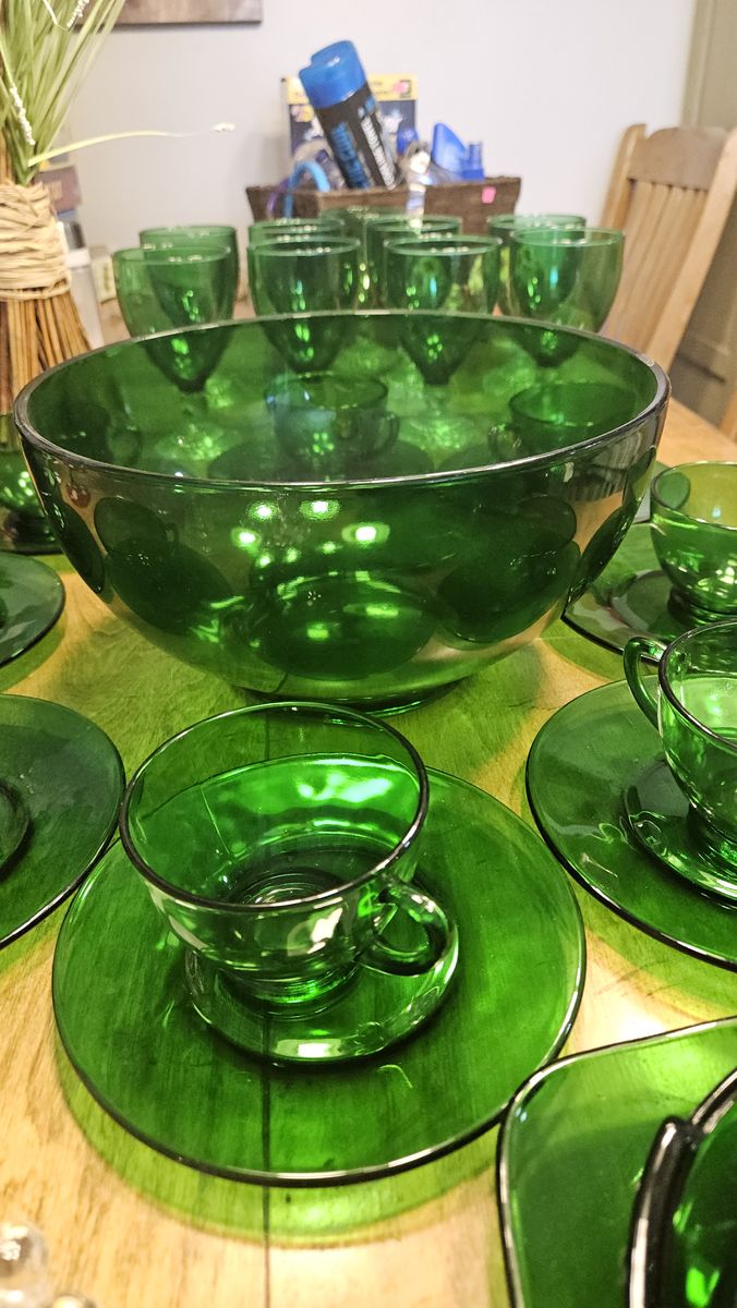 Antique punch bowl set, possibly uranium