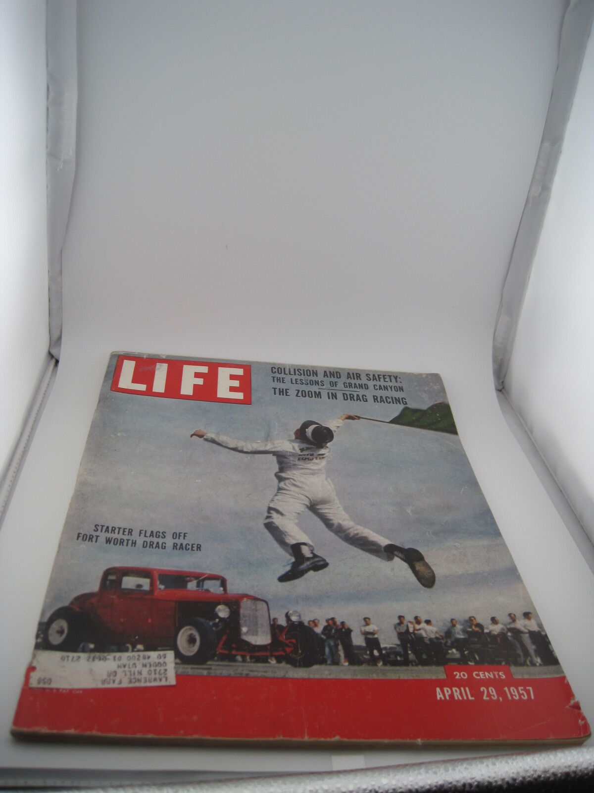 Vintage Life Magazine April 29 1957 DRAG RACING Hot Rods-Airline Crash-Space-War