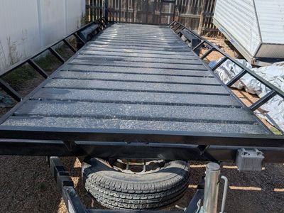 25 ft all metal trailer