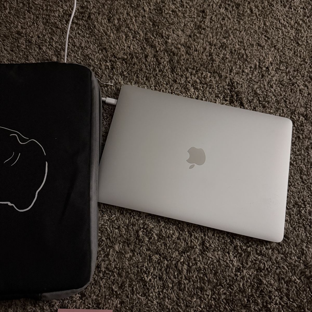 Apple MacBook Air 13-inch – 8GB RAM / 128GB SSD