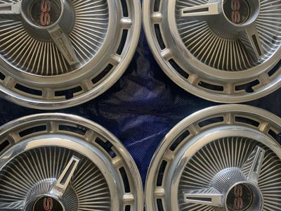 1966 Chevrolet Super Sport Hubcaps