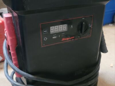 Snap-on Engine jump starter