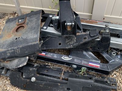 PullRite Superglide 2700 16K/20K Fifth Wheel Hitch & Mounting Hardware