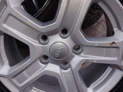 Jeep Factory OEM Silver Alloy Wheel Rim with Mounted Tire