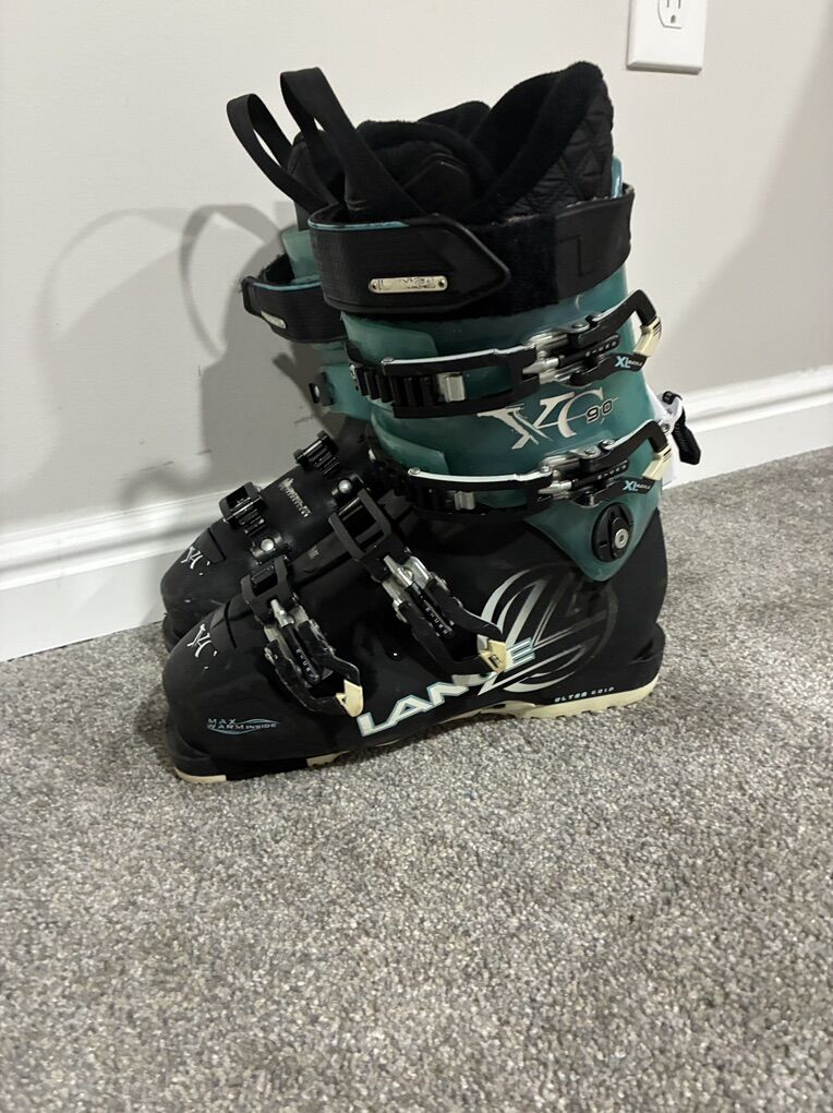 Lange 24.5 or US Size 6.5