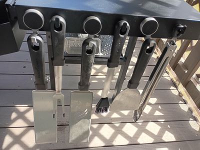 Blackstone 28" Griddle with hood Iron Forged Model