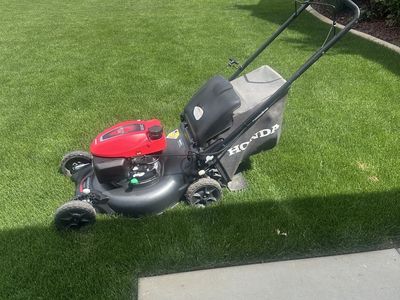 Honda HRN216VKA 21" Self-Propelled Gas Mower with Smart Drive
