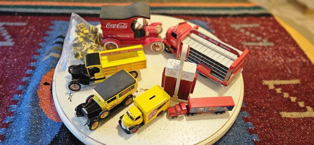Vintage 90s Coca-Cola collectables