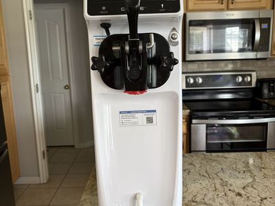 Soft Serve Ice Cream Machine