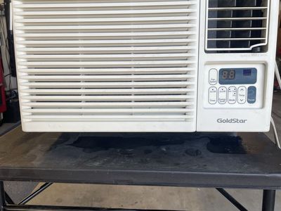 Goldstar Window Air Conditioner 7,800 BTU with Remote and Bracket