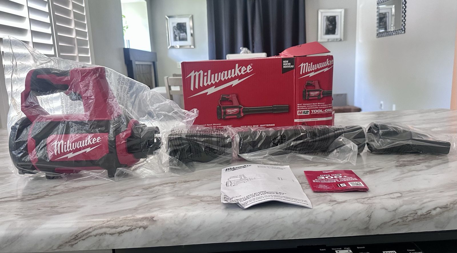 NEW - Milwaukee M12 Spot Blower