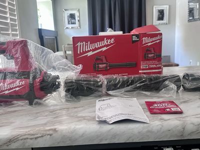 NEW - Milwaukee M12 Spot Blower