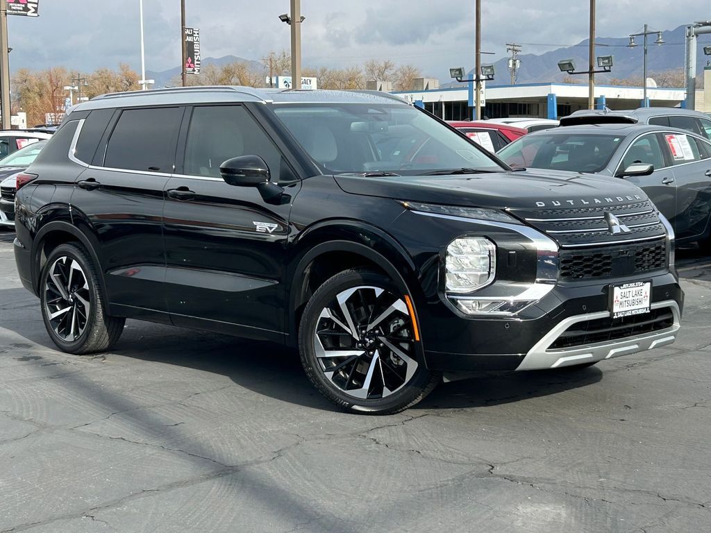2024 Mitsubishi Outlander SEL Platinum Edition