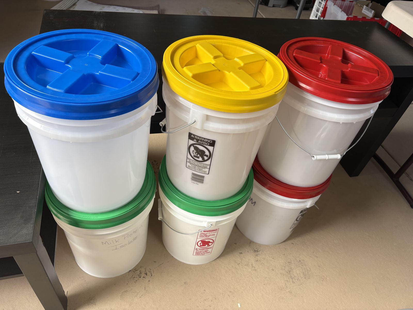 5 gallon screw top pail bucket $25 each cash/venmo in Draper