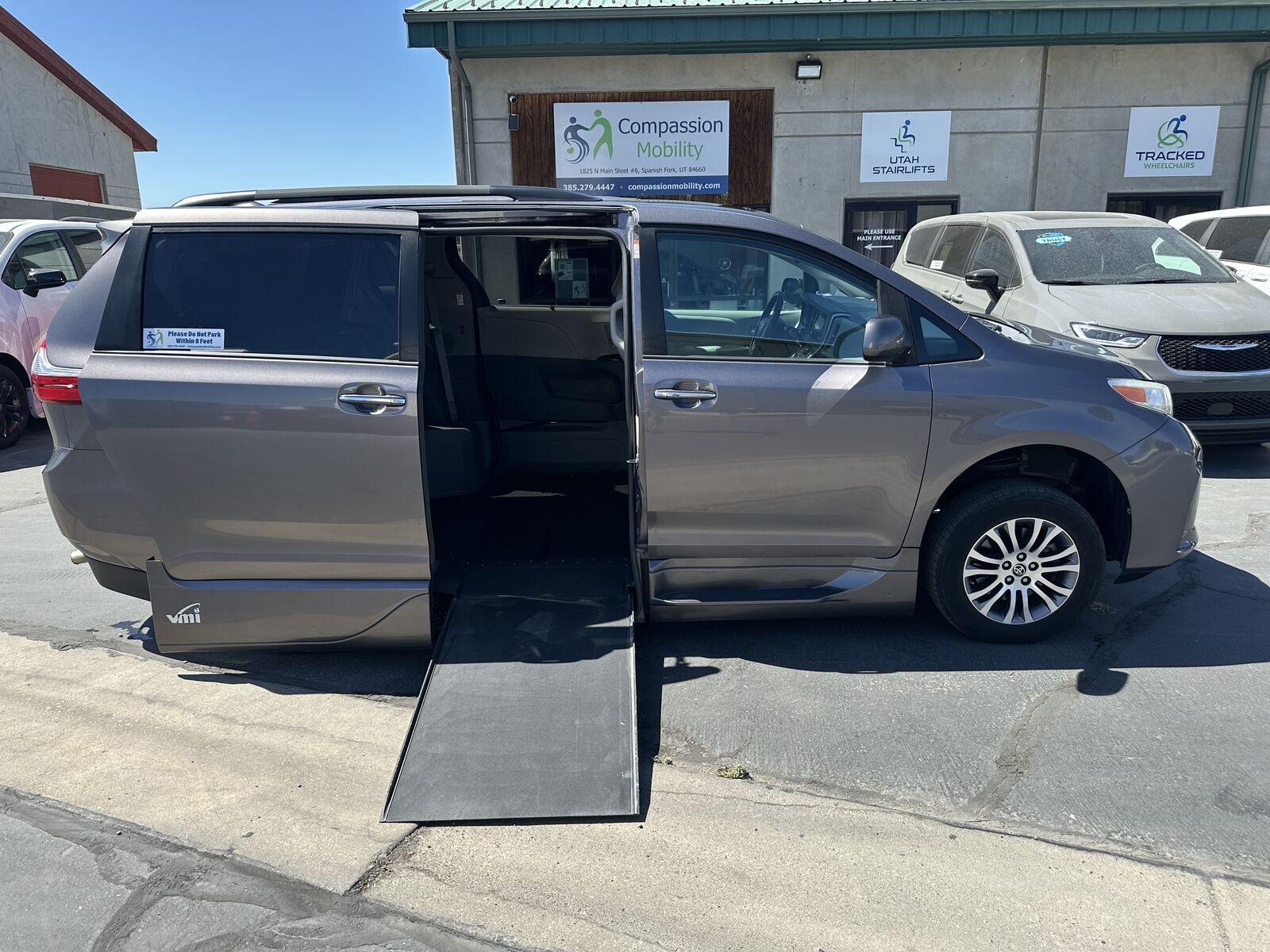 2020 Toyota Sienna XLE