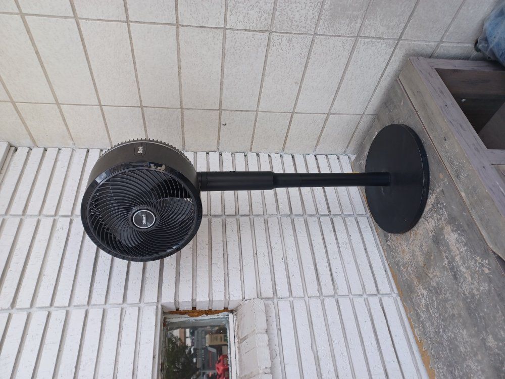 Shark Flex Breeze fan