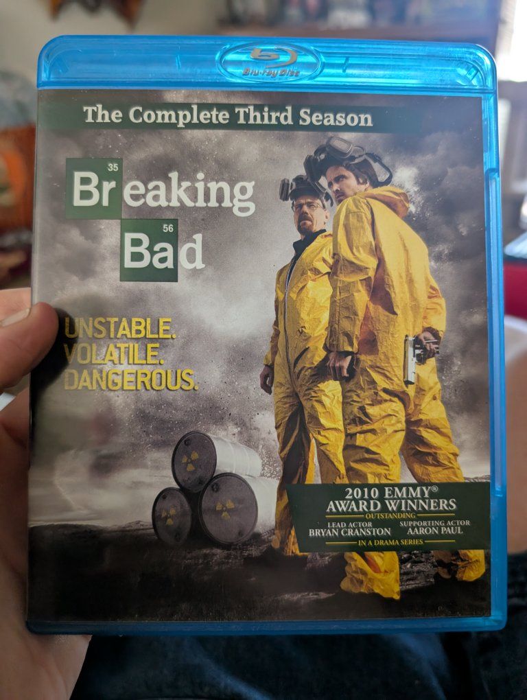 Breaking Bad: The Complete Third Season Blu-ray 3-Disc Set