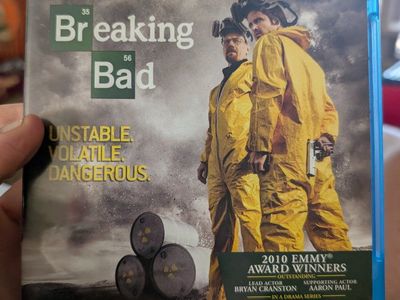 Breaking Bad: The Complete Third Season Blu-ray 3-Disc Set