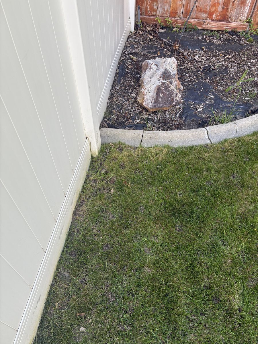 Landscape curbing