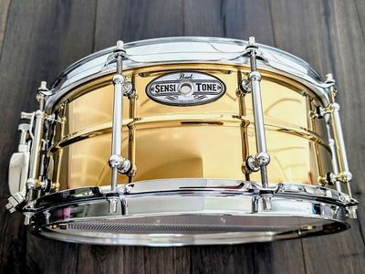 Pearl Sensitone 14" x 5.5" Snare Drum 10 Tube Lugs