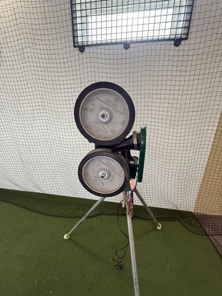 Atec Casey Pro Pitching Machine