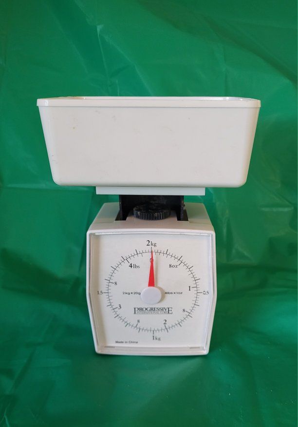 **KITCHEN FOOD SCALE**