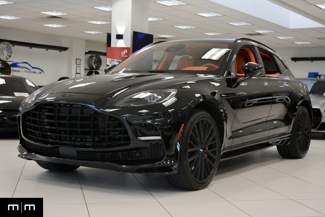 2025 Aston Martin DBX 707