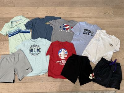 Lot of 10 Nike, Hurley, O'Neill, Cat & Jack Boys' Athletic Shorts & T-Shirt Lot of 10 size medium and large