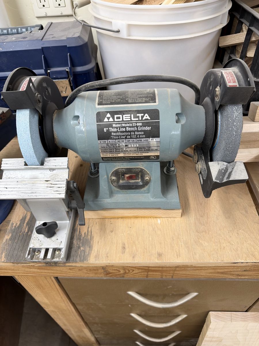 Delta 23-660 6 Inch Thin-Line Bench Grinder