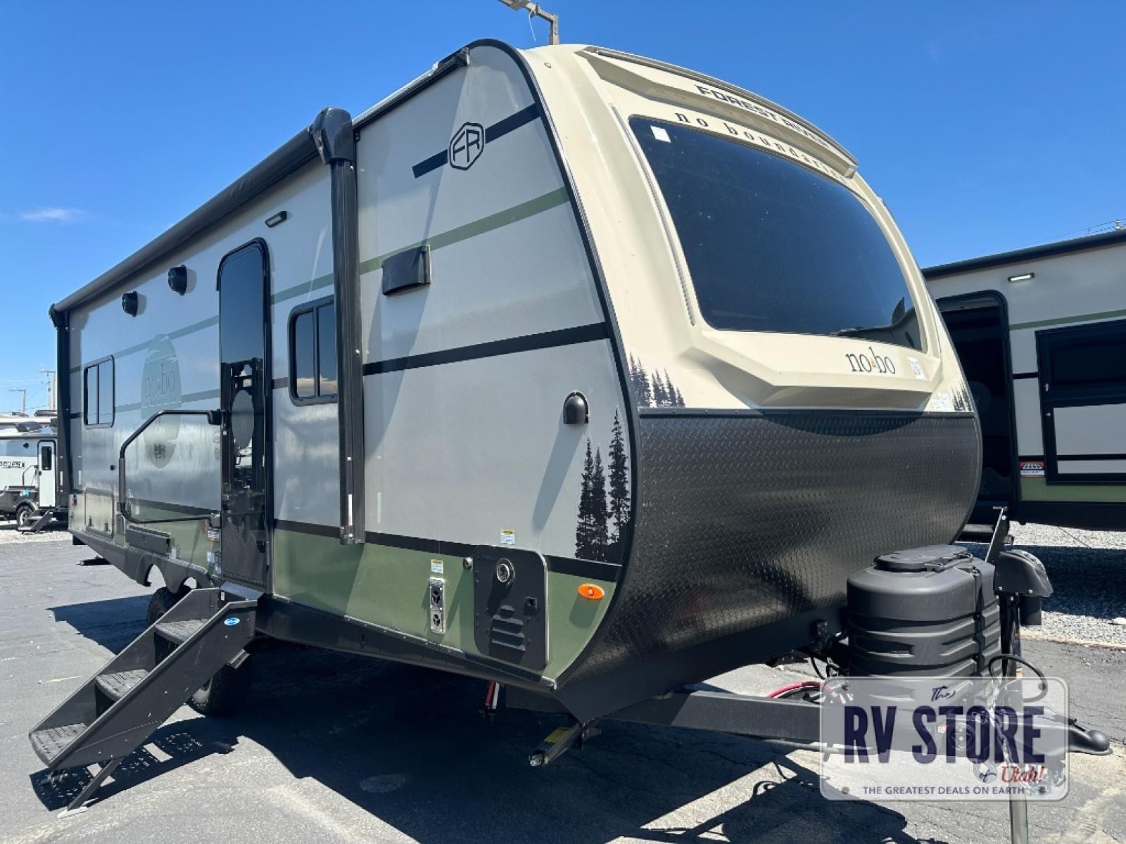 2027 Forest River RV No Boundaries NB20.5 Beast Mode Travel Trailer Front Kitchen|Outdoor Kitchen|Rear Bedroom|Walk-Thru Bath
