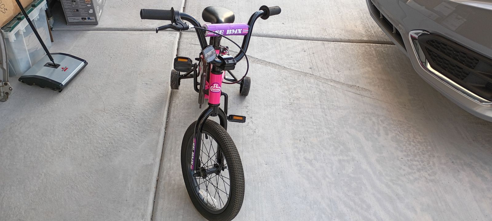 MINT Pink SE Bikes Bronco 16" Kids Bike w/ Training Wheels & Pads