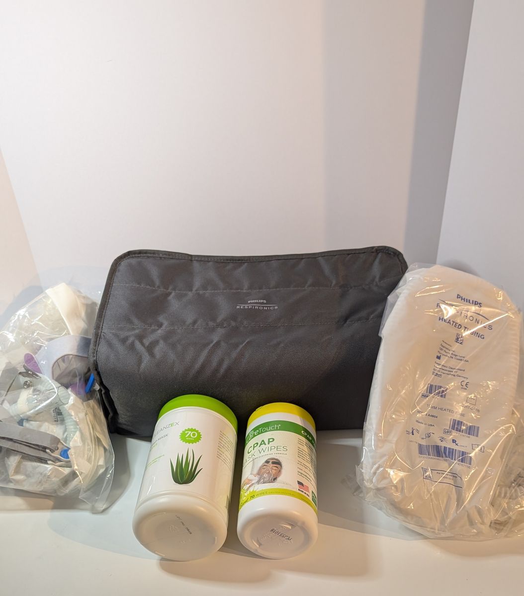 Respironics DreamStation Auto CPAP System with Humidifier, Heated Tubes and Accessories. 3688 Hours