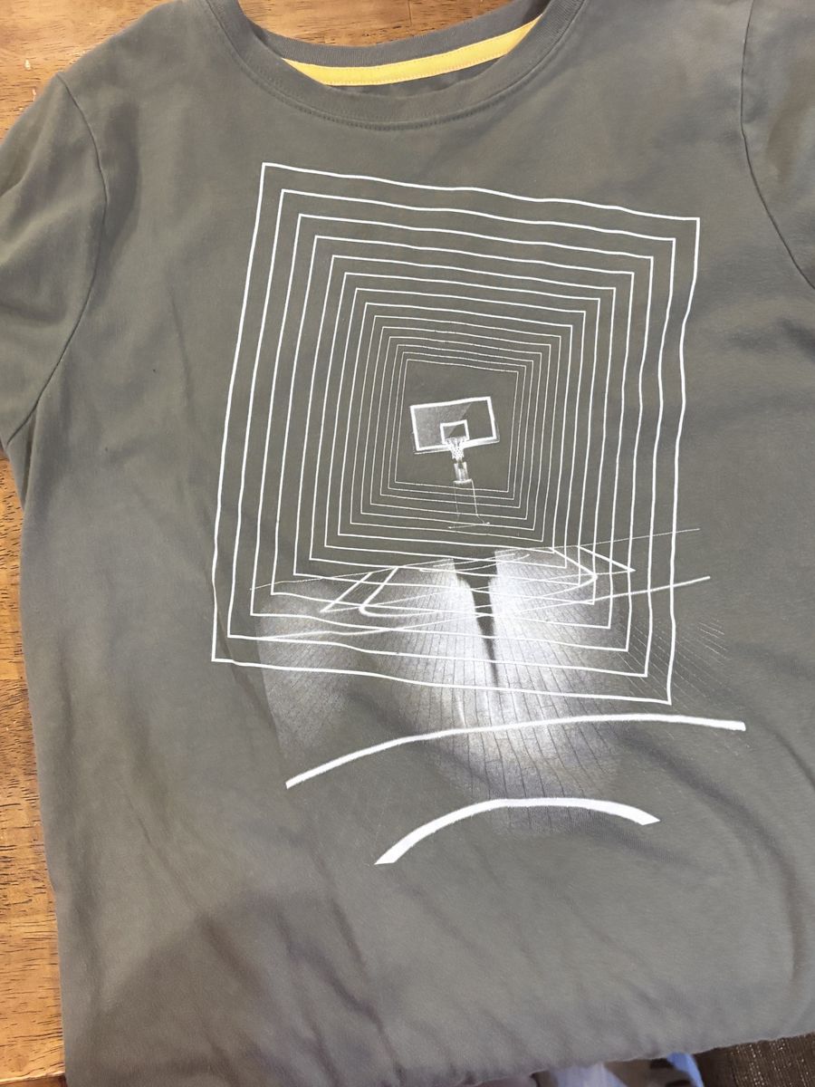 Xersion Boy's Quick-Dri Basketball Graphic Tee Shirt Size L (14/16) Gray Recycled Polyester