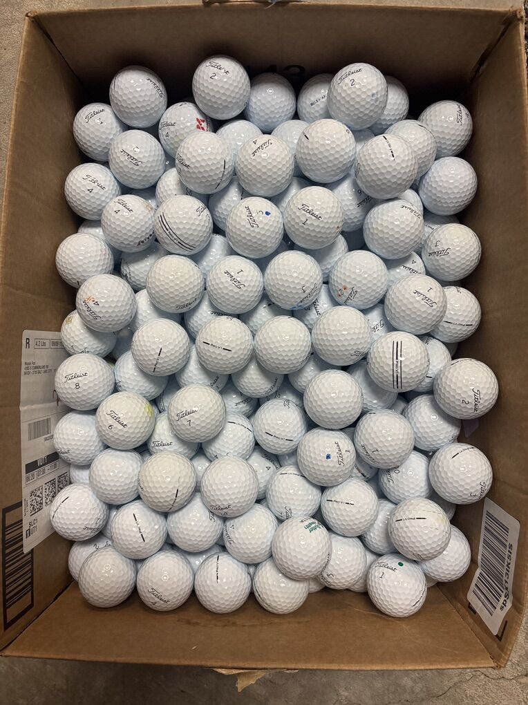 12 - 2025 /26  TITLEIST PRO V1's