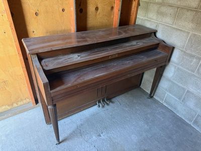 Upright Piano -Pickup In MIDVALE - Free!