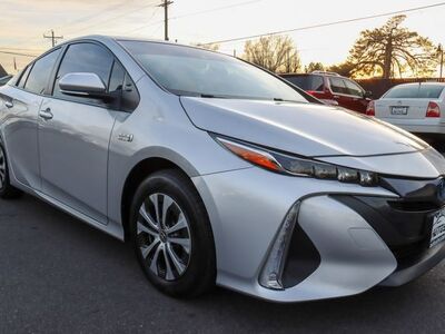 2021 Toyota Prius LE