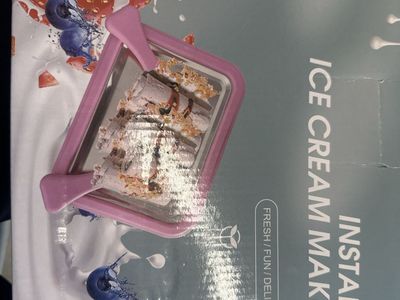 Instant Ice Cream Maker Pan with Spatulas