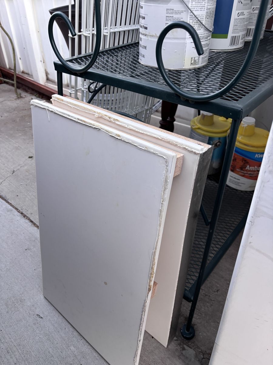 Free pieces of corian countertops 16x25.5 each read description