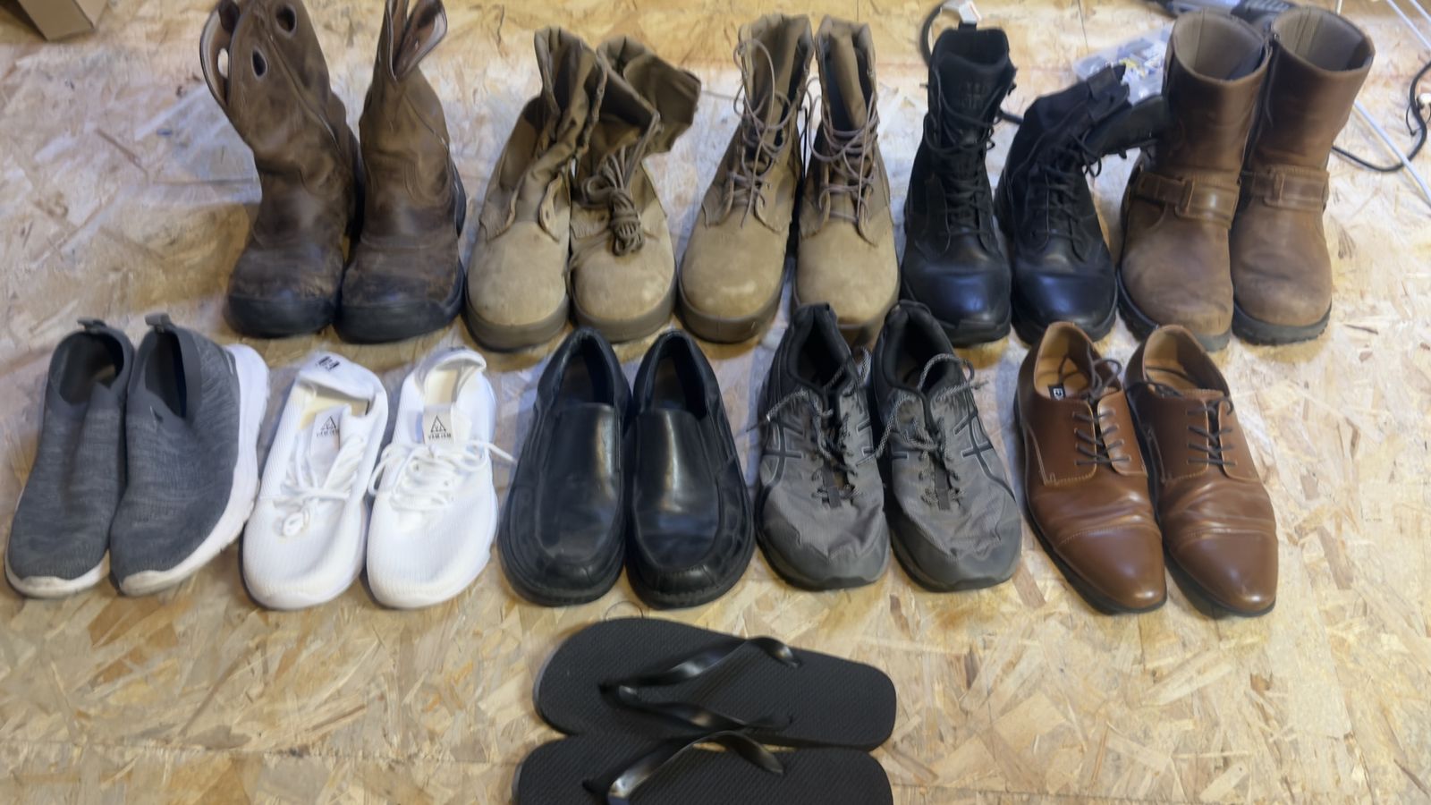 Men’s shoes/boots/ and Oakley sunglasses
