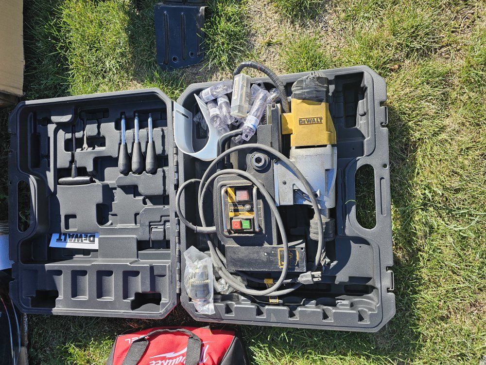 Dewalt magnetic drill