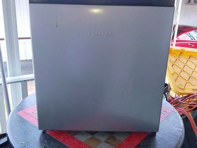 Hisense cube fridge with freezer
