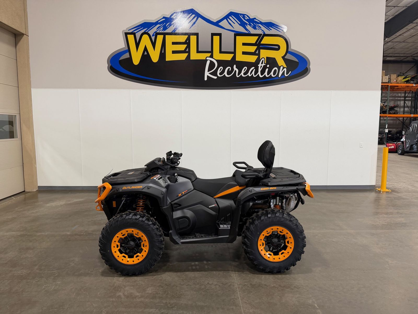 2025 CAN-AM ATV OUTLANDER MAX XT-P 1000R    GRAY&ORANGE
