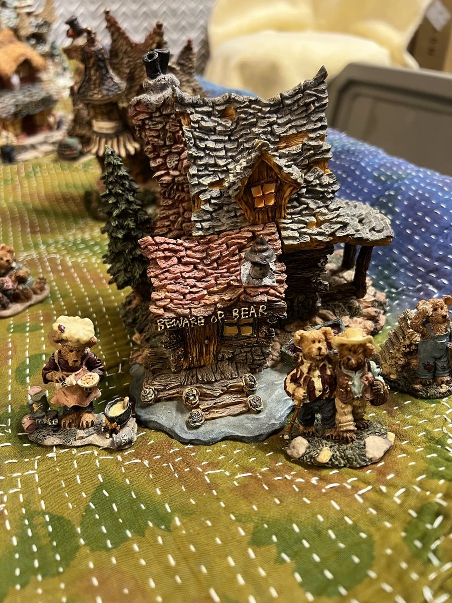 Boyd’s Bear Barely Built Village Edmund’s Hideaway