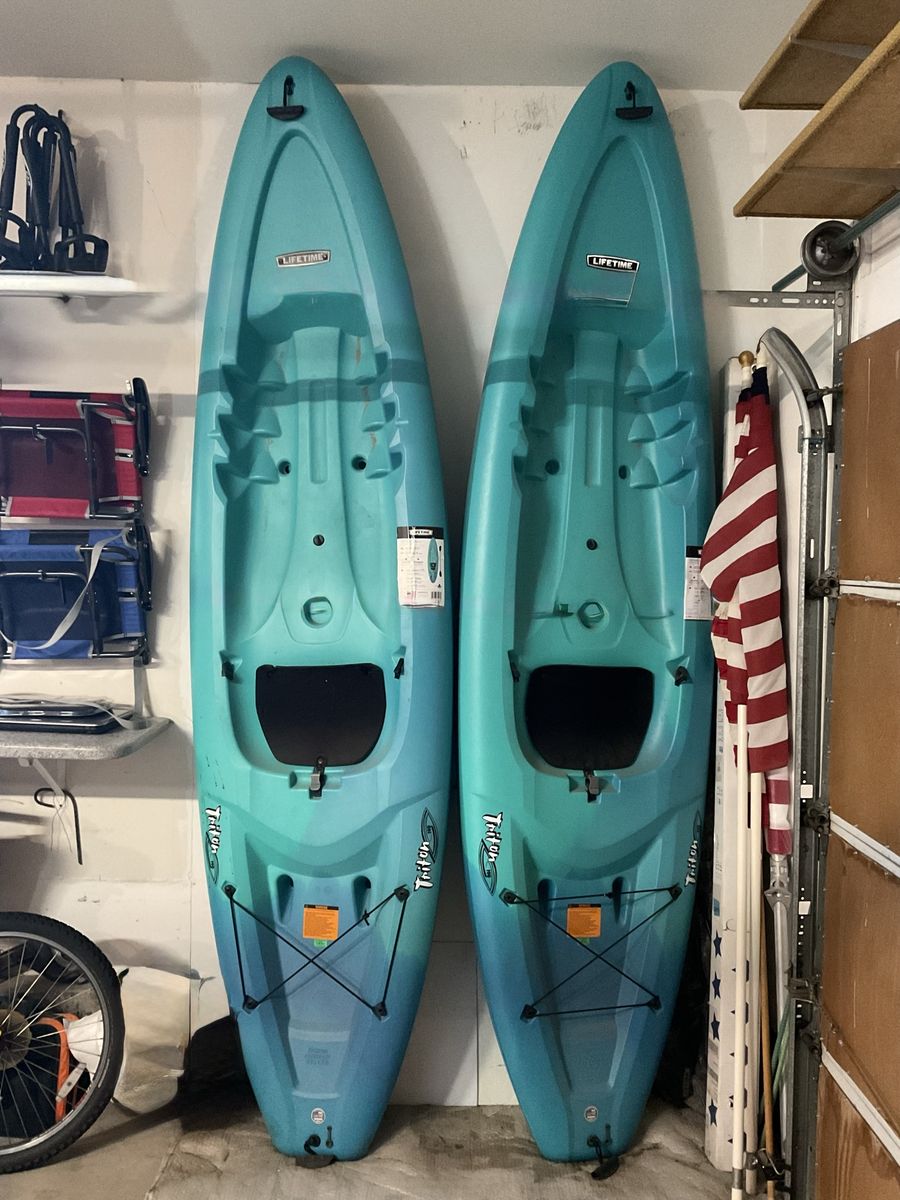 Lifetime 10’ kayaks 2 kayaks and set of racks.
