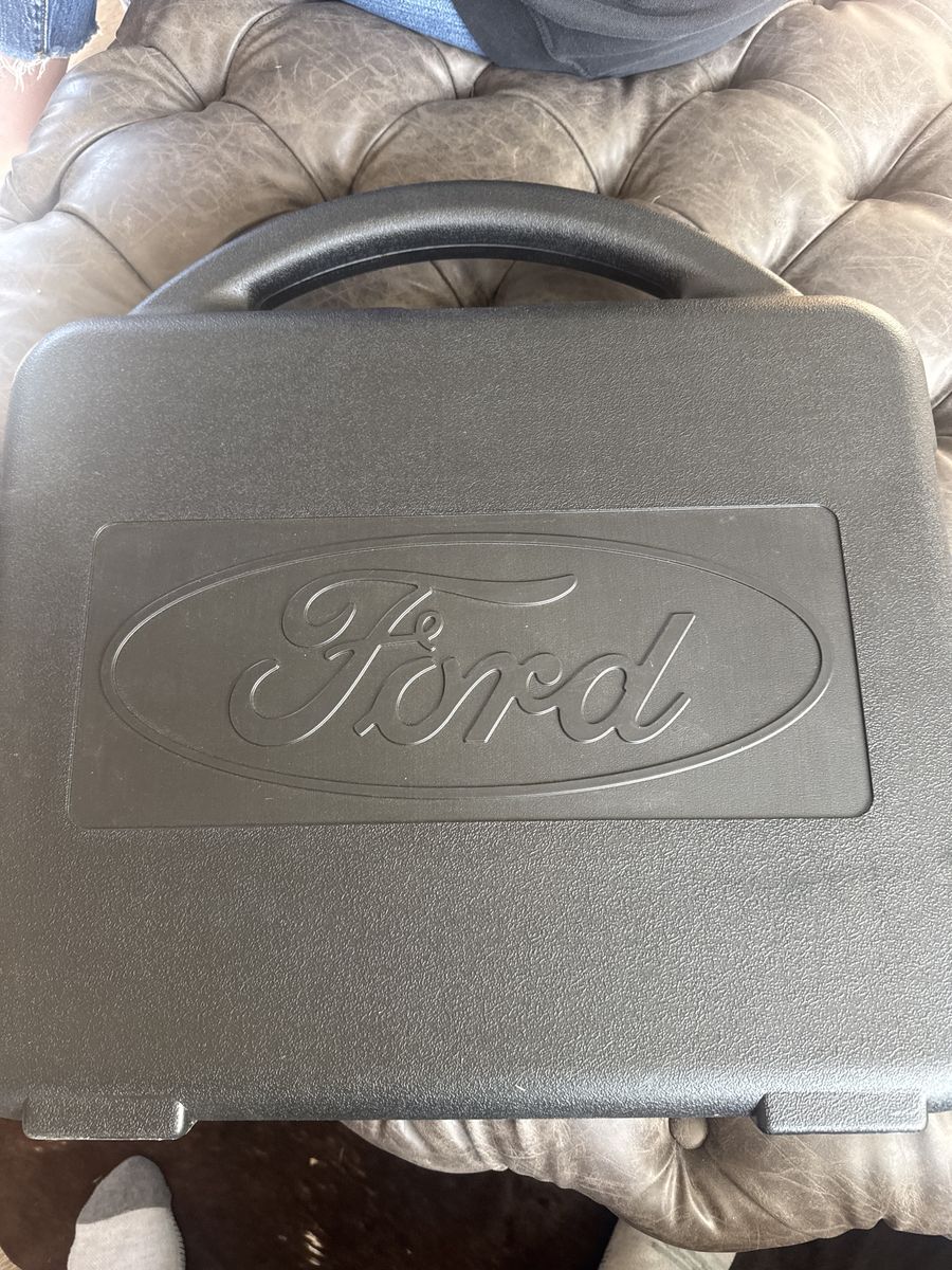 Ford Factory Dual Gooseneck Hitch kit