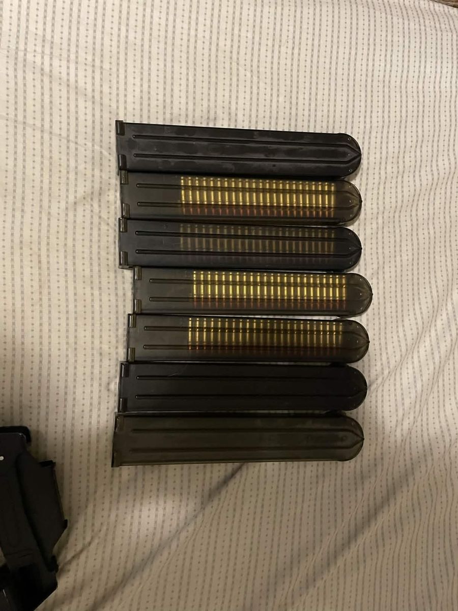 Tokyo Marui x FN P90 Airsoft