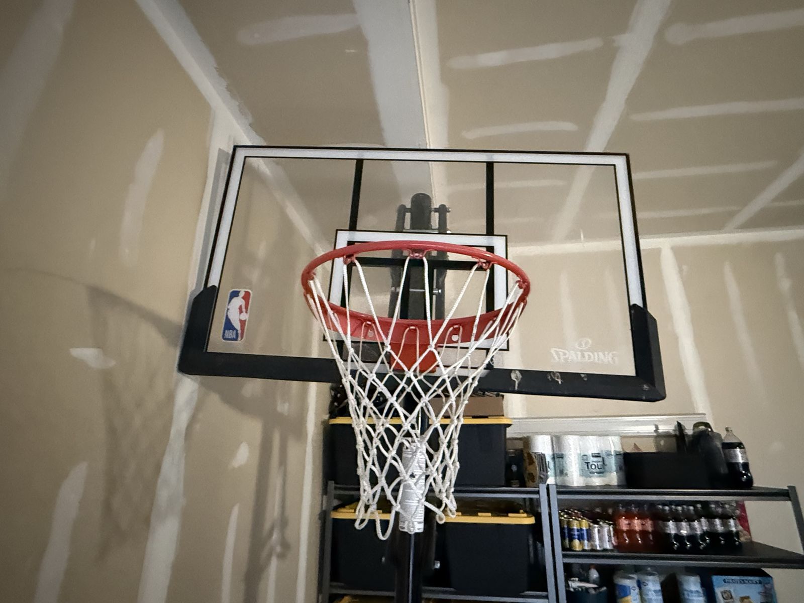 Basketball hoop
