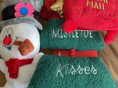 Christmas dog toy lot of 3 new toys!