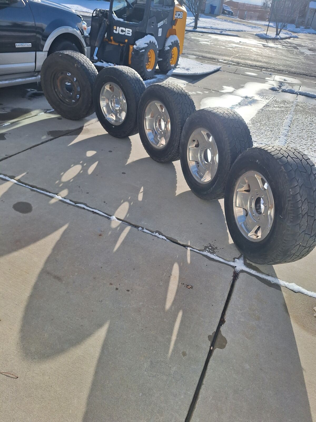 265/70R17 Cooper Discovery ATs